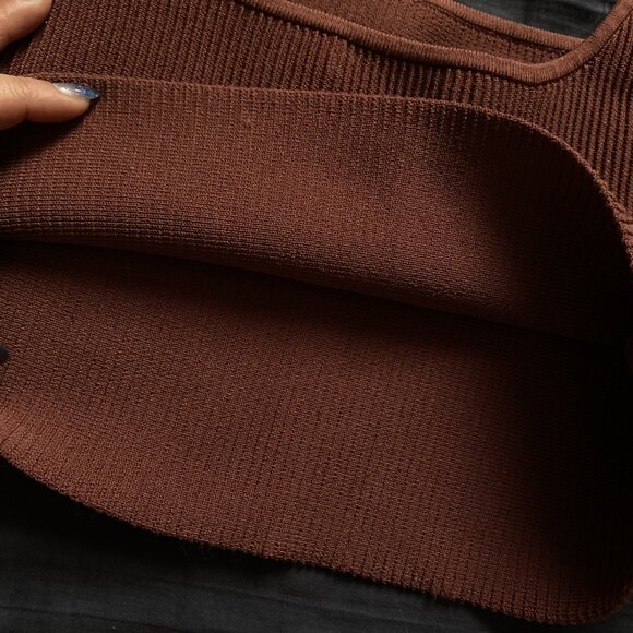 Babaton Sculpt Knit Squareneck Cropped Tank - Sundried Red - Picture 4 of 7